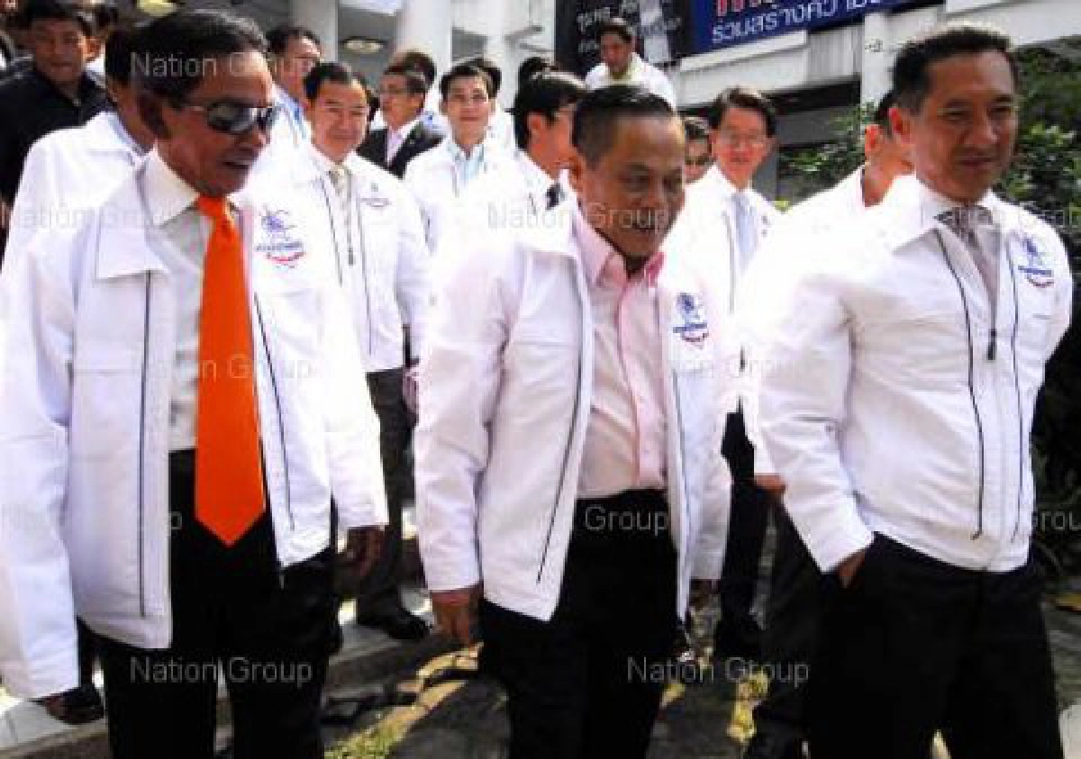 ชทพ.ทิ้ง"ภท."อ้างพันธมิตรแค่แก้รธน. ชทพ.ทิ้ง"ภท."อ้างพันธมิตรแค่แก้รธน.