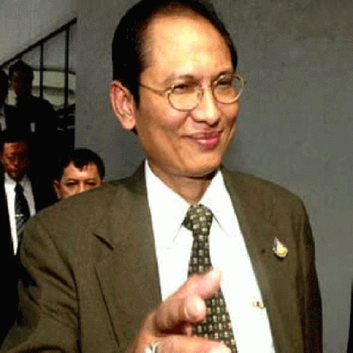 กกต.แนะเลือกคนดีหนีหายนะชี้พวกมากลากไปไม่ใช่ประชาธิปไตย กกต.แนะเลือกคนดีหนีหายนะชี้พวกมากลากไปไม่ใช่ประชาธิปไตย
