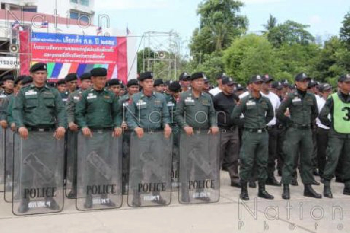 ผบ.ตร.จัดกำลังตร.แสนนายคุมเลือกตั้ง ผบ.ตร.จัดกำลังตร.แสนนายคุมเลือกตั้ง