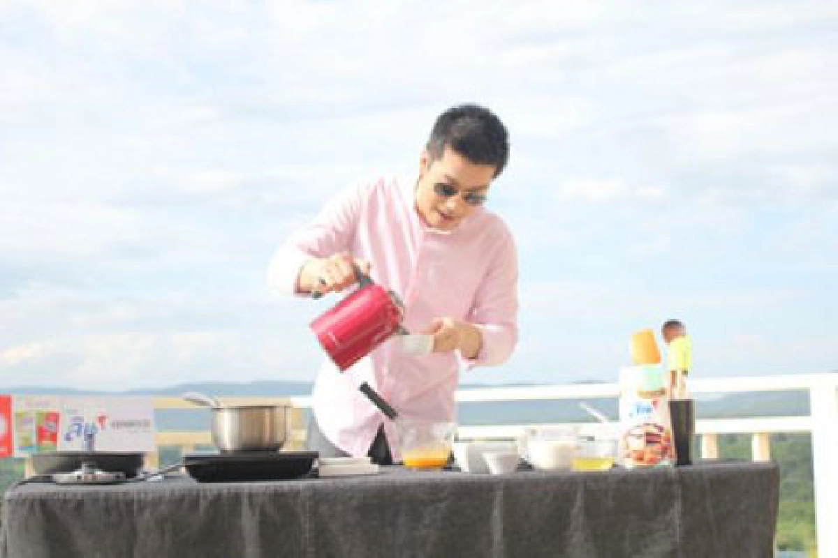 ไฮไลท์ทีวี (ศุกร์ที่ 10 มิถุนายน 2554)
ไฮไลท์ทีวี (ศุกร์ที่ 10 มิถุนายน 2554)
