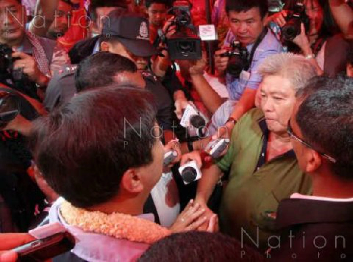 เด้งผกก.สภ.แม่ริมเซ่นแดงป่วน"มาร์ค" เด้งผกก.สภ.แม่ริมเซ่นแดงป่วน"มาร์ค"