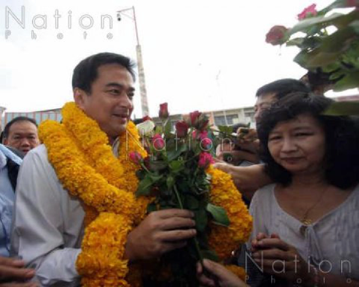 โคราชโพลล์หนุน"มาร์ค"นายกฯแก้ศก.ปากท้อง