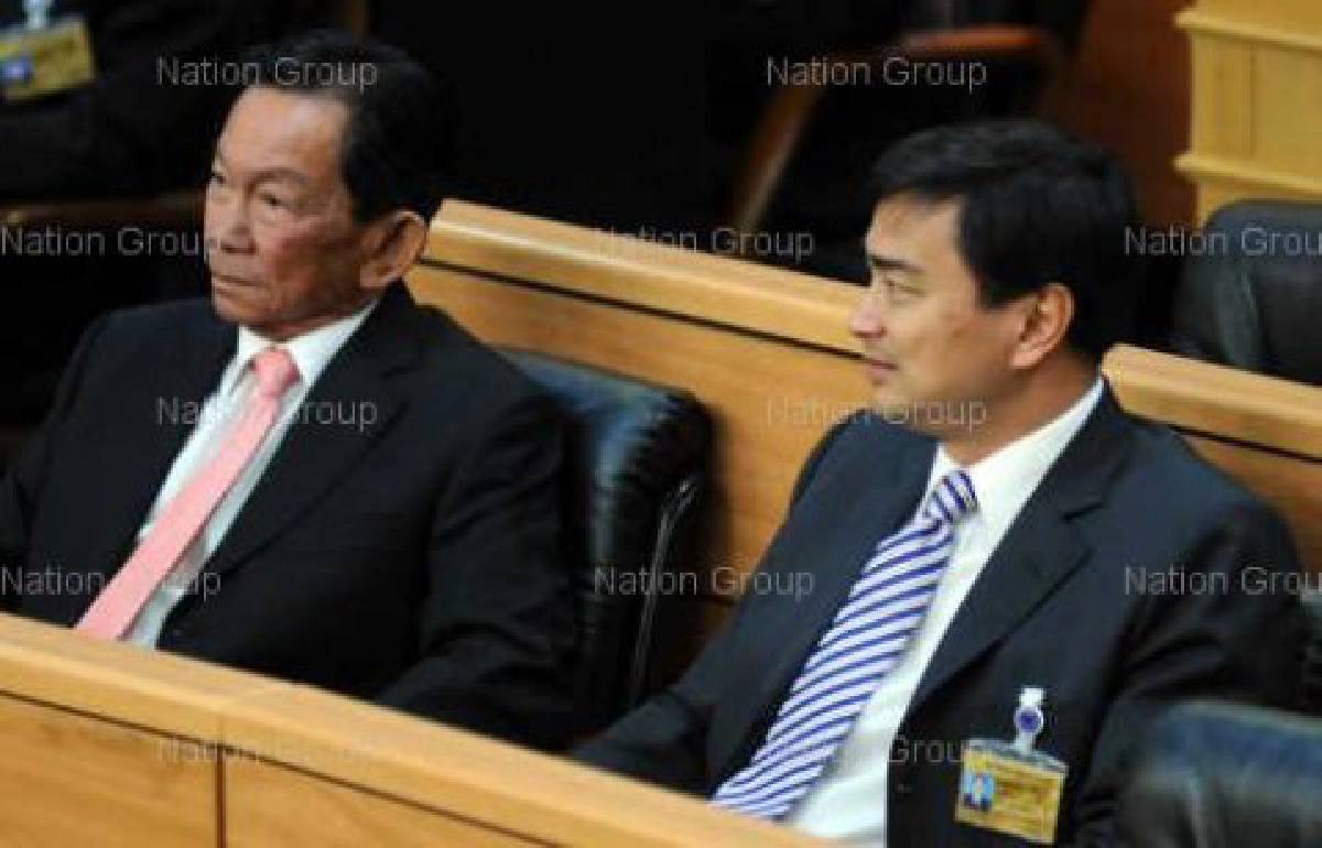 พรรคเล็กลุยปลุกผีฟื้นตำนาน'งูเห่า' พรรคเล็กลุยปลุกผีฟื้นตำนาน'งูเห่า'