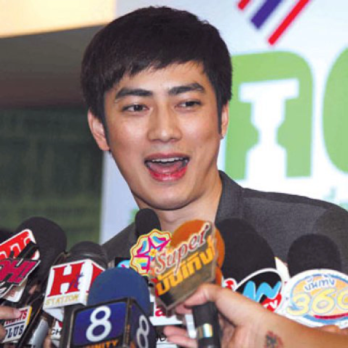'ฟิล์ม'อ้ำอึ้งเรื่องตรวจ'ดีเอ็นเอ'ปัดกลับอังกฤษสะสางคดี'มอมยาสาว' 'ฟิล์ม'อ้ำอึ้งเรื่องตรวจ'ดีเอ็นเอ'ปัดกลับอังกฤษสะสางคดี'มอมยาสาว'