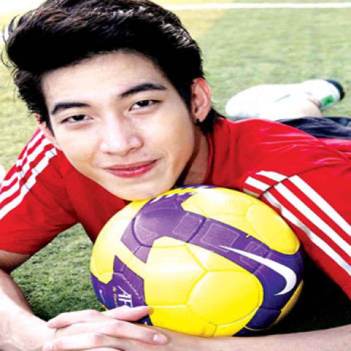 'โตโน่'เมินกระแสเทียบ'สิงโต'ชม'แกรนด์'มีน้ำใจวางตัวดี 'โตโน่'เมินกระแสเทียบ'สิงโต'ชม'แกรนด์'มีน้ำใจวางตัวดี