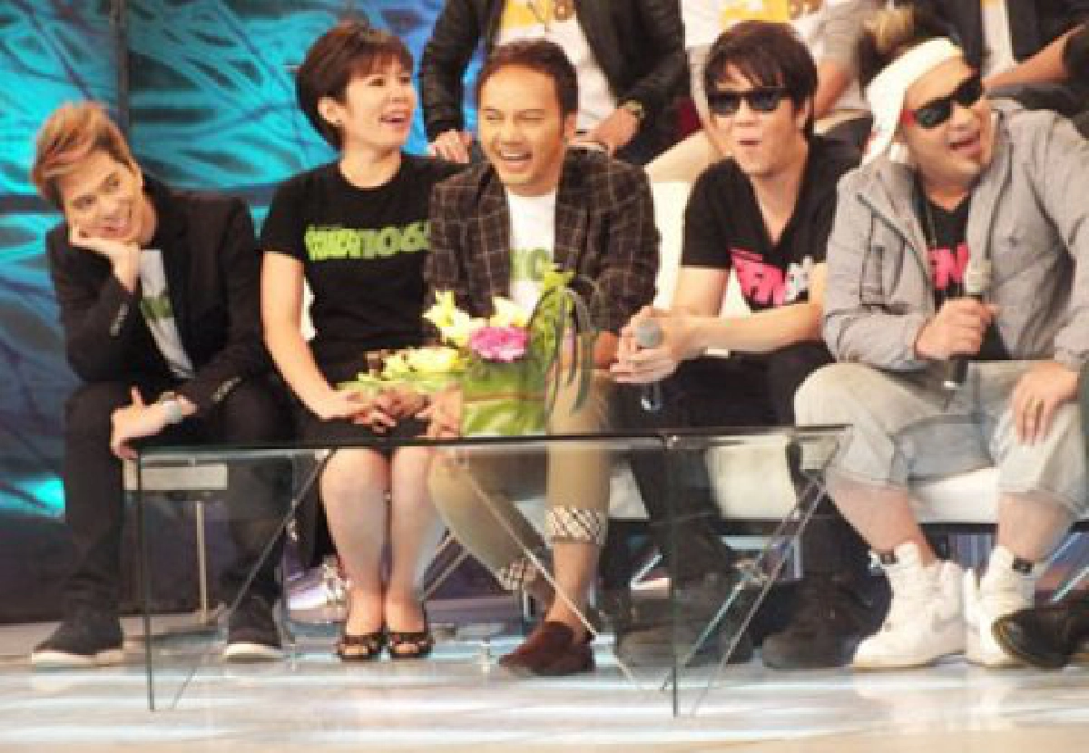 ไฮไลท์ทีวี (จันทร์ที่ 20 มิถุนายน 2554)
ไฮไลท์ทีวี (จันทร์ที่ 20 มิถุนายน 2554)