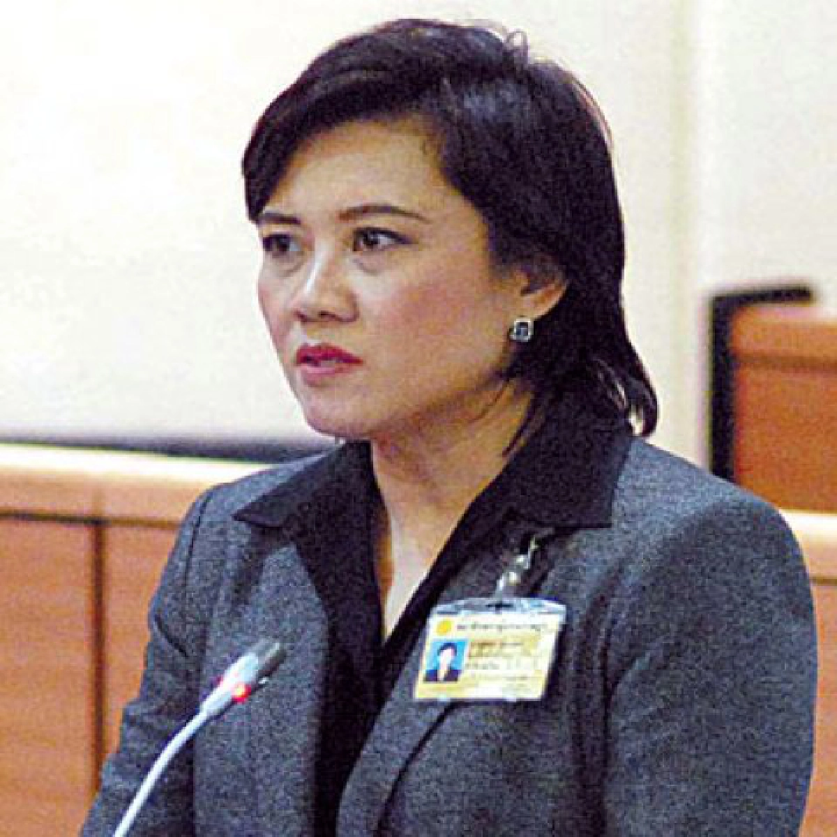 เมืองแปดริ้วศึก2ตระกูล"ตันเจริญ-ฉายแสง" เมืองแปดริ้วศึก2ตระกูล"ตันเจริญ-ฉายแสง"