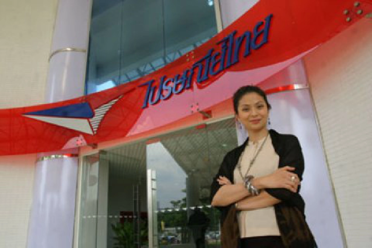 เปลี่ยนไปรษณียบัตร ทำเก้าอี้เพื่อน้อง
เปลี่ยนไปรษณียบัตร ทำเก้าอี้เพื่อน้อง