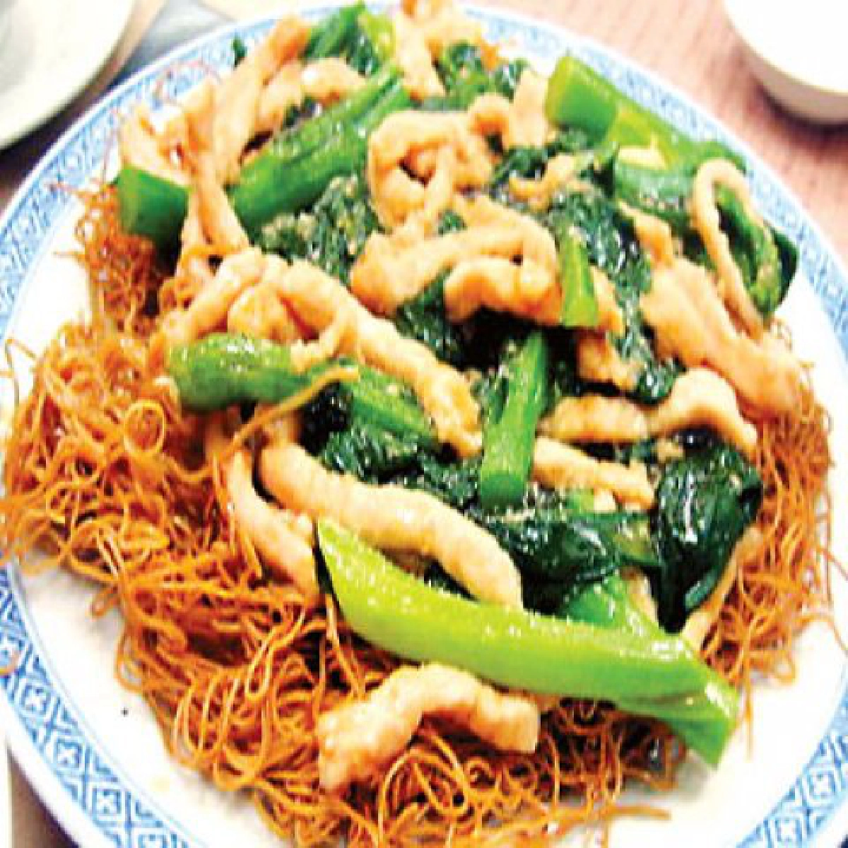บะหมี่กรอบราดหน้ามาเก๊า บะหมี่กรอบราดหน้ามาเก๊า