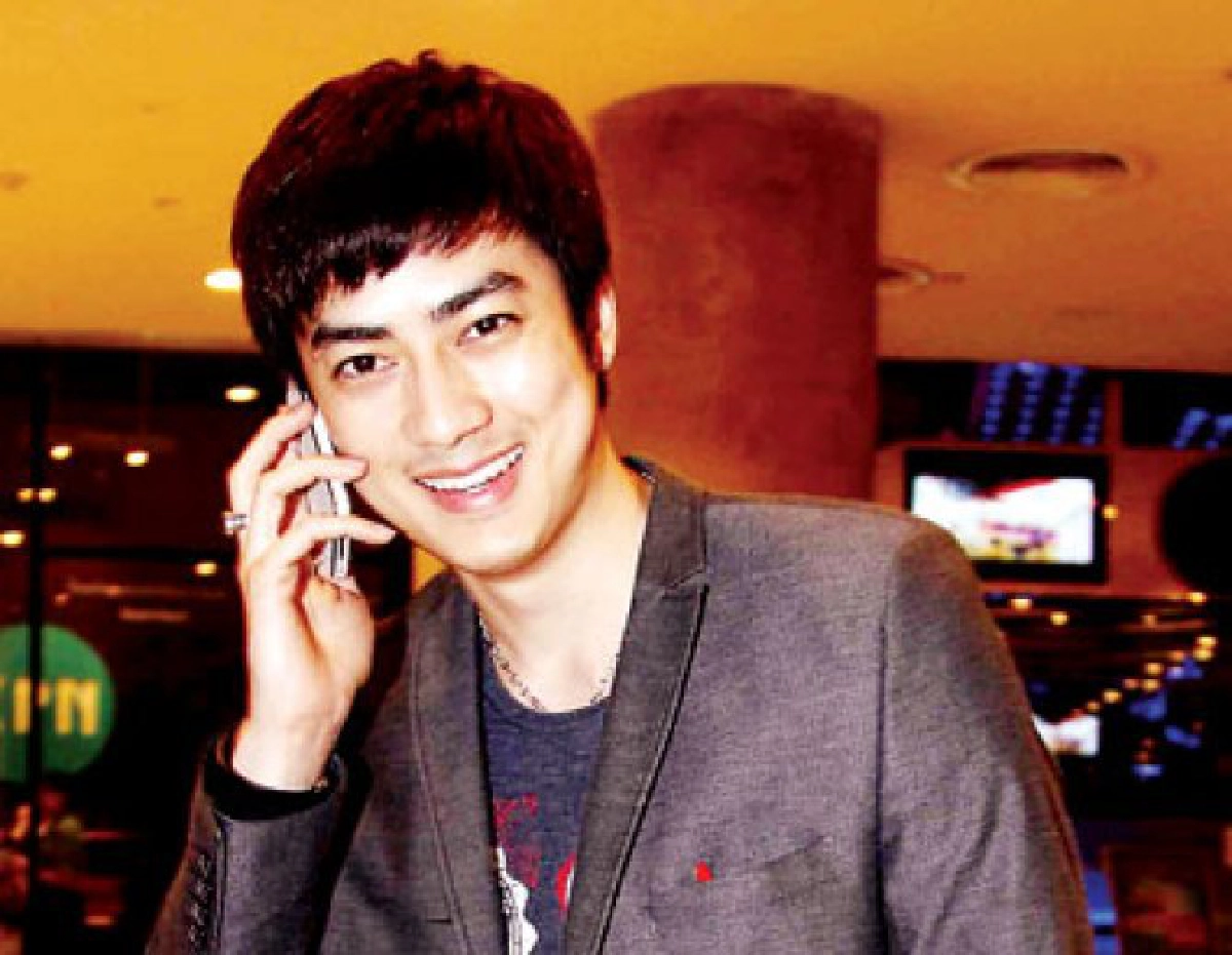 ฮัลโหล!! เฮียเหรอผมยังคิดถึงเฮียเสมอนะคร้าบ..