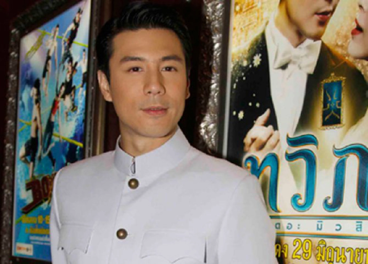 เม้าท์นอกจอ (อังคารที่ 5 กรกฎาคม 2554)
เม้าท์นอกจอ (อังคารที่ 5 กรกฎาคม 2554)
