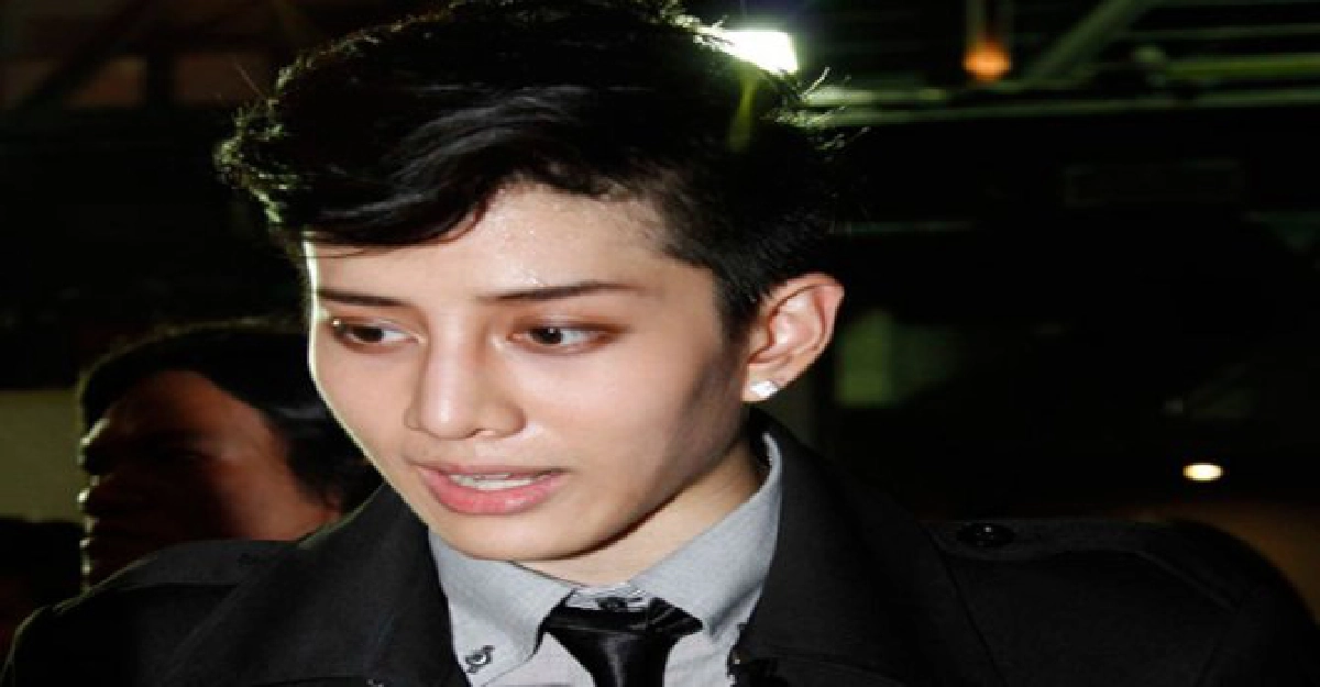 เม้าท์นอกจอ (พุธที่ 6 กรกฎาคม 2554)
เม้าท์นอกจอ (พุธที่ 6 กรกฎาคม 2554)