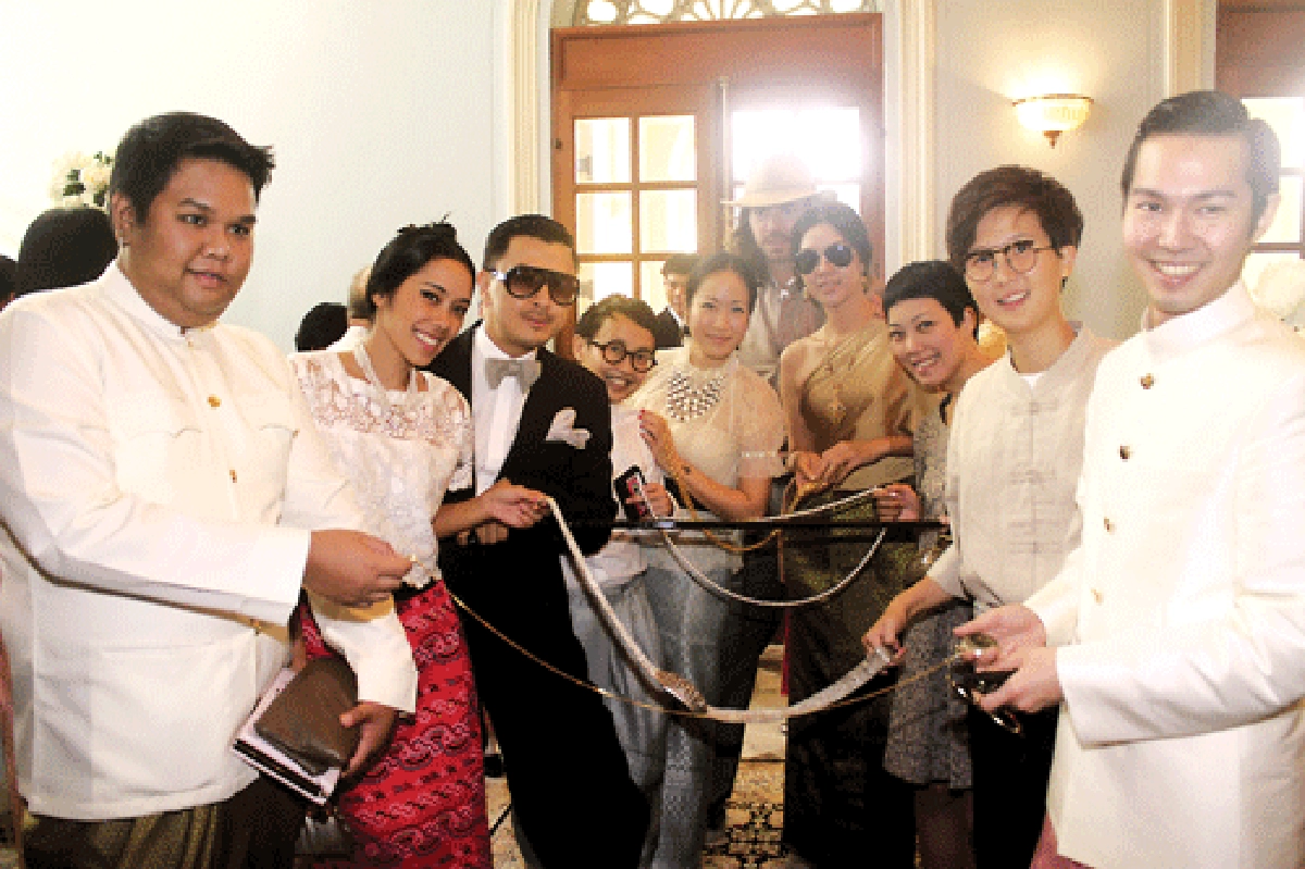 5ปีแห่งรัก"คุณหญิงแมงมุม+ดอลล่าร์"