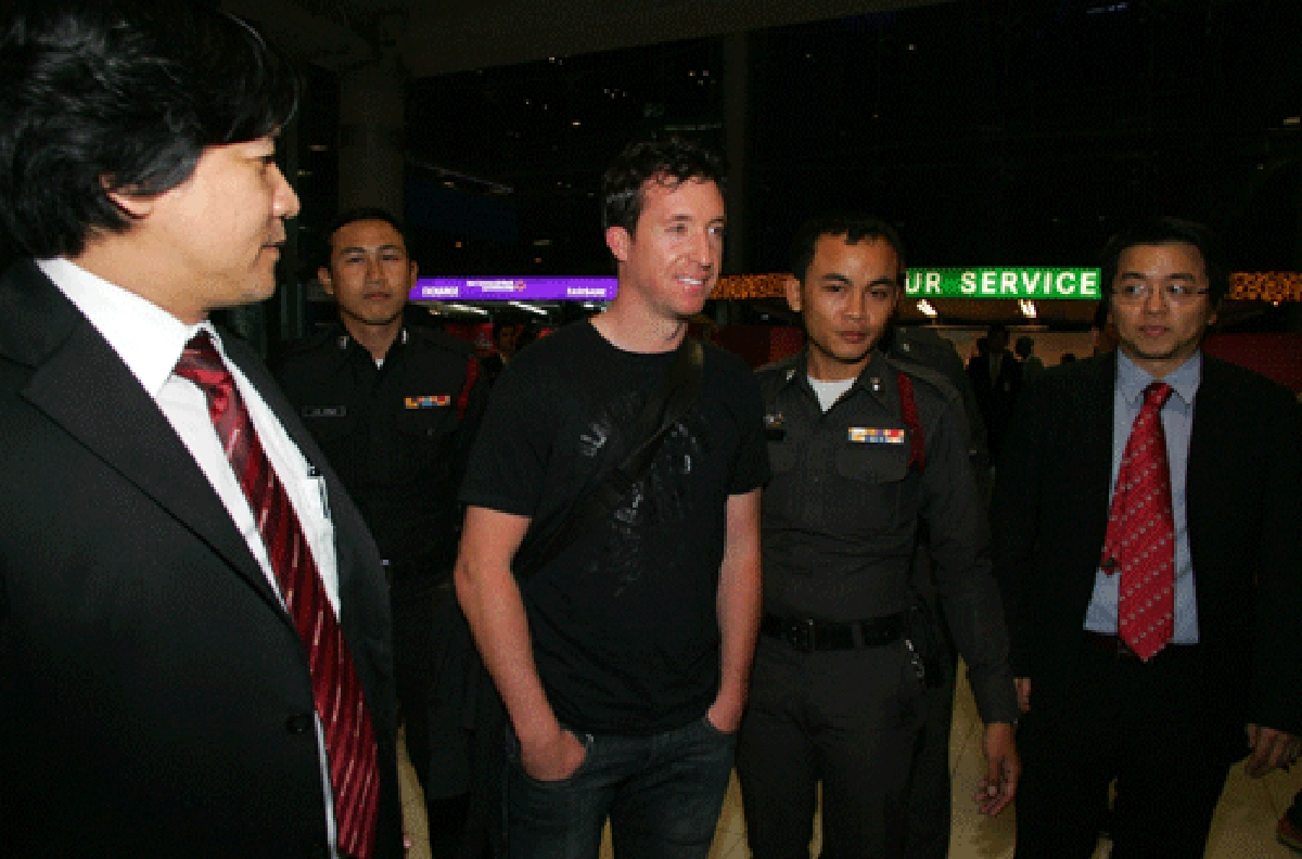 ฟาวเลอร์ถึงไทยประเดิมซด"บีจี"เปิดเลก2 ฟาวเลอร์ถึงไทยประเดิมซด"บีจี"เปิดเลก2