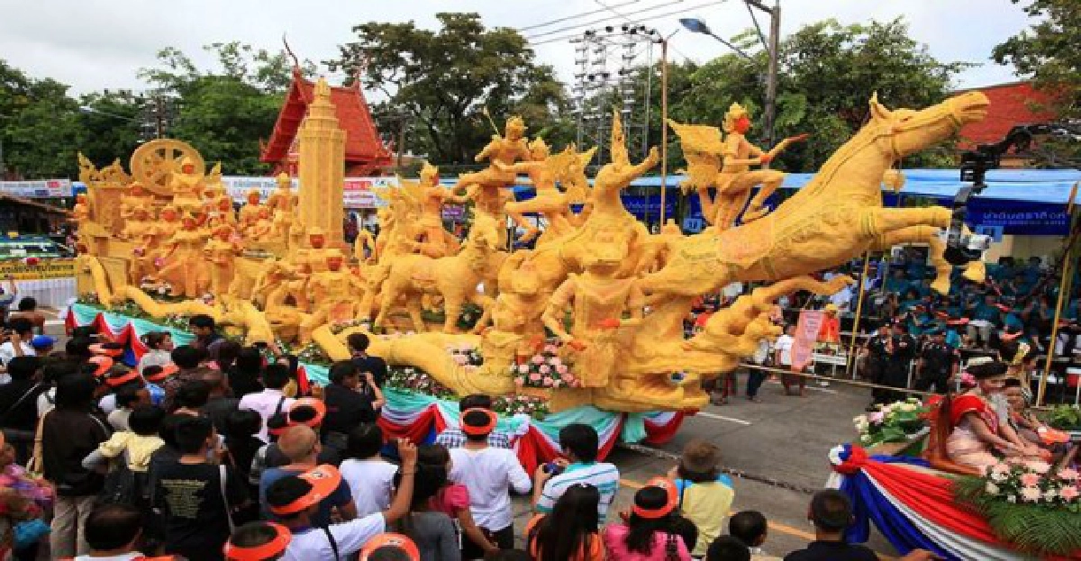 แห่เทียนอุบลฯคึกคักห้องพักเต็ม-อบจ.นครศรีฯชวนหล่อเทียน707วัด แห่เทียนอุบลฯคึกคักห้องพักเต็ม-อบจ.นครศรีฯชวนหล่อเทียน707วัด