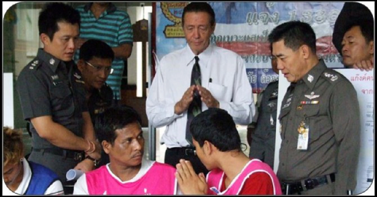 'บรูซ'ชมตร.จับ'แก๊งเสือ'ชิงทรัพย์ได้ 'บรูซ'ชมตร.จับ'แก๊งเสือ'ชิงทรัพย์ได้