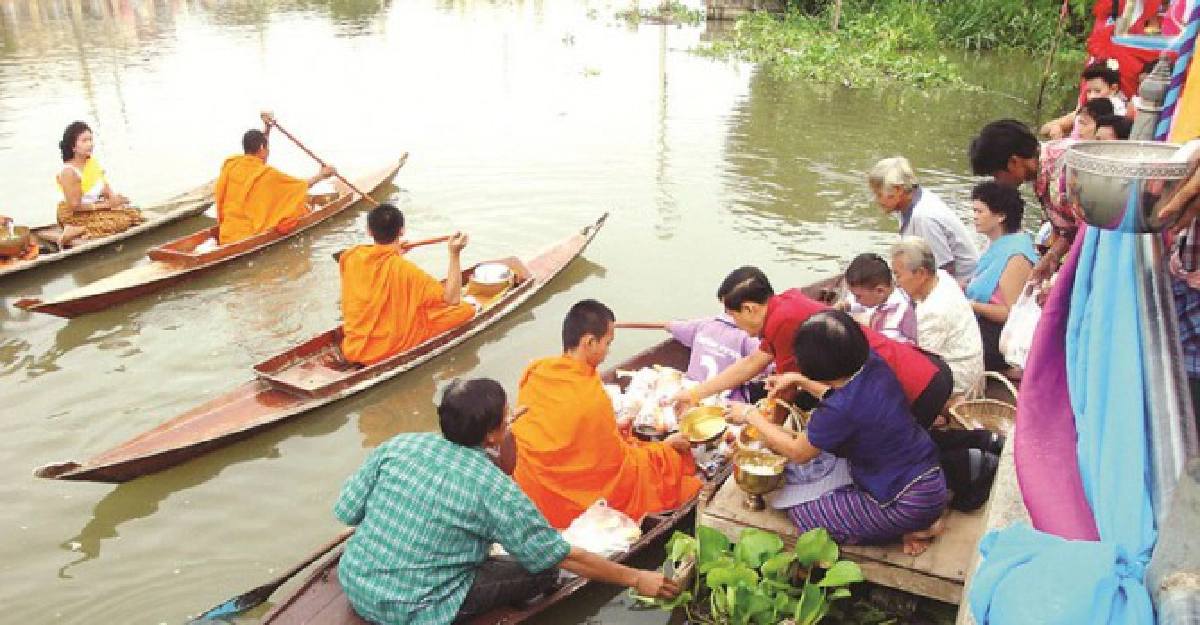 หัวใจไทย-บุญเข้าพรรษาที่โพหักราชบุรี หัวใจไทย-บุญเข้าพรรษาที่โพหักราชบุรี