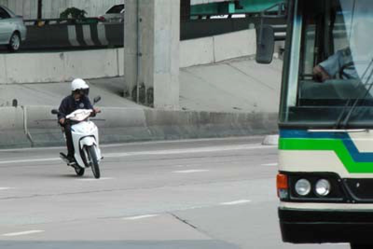 กลับรถอันตราย กลับรถอันตราย