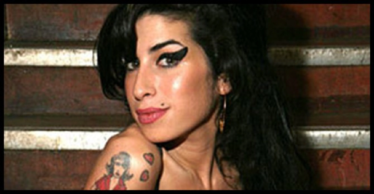 'เอมี่ ไวน์เฮ้าส์'นักร้องดังตายคาบ้านพัก 'เอมี่ ไวน์เฮ้าส์'นักร้องดังตายคาบ้านพัก