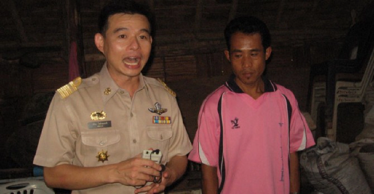 ถ่านใบไม้:สุรัตน์ อัตตะ
