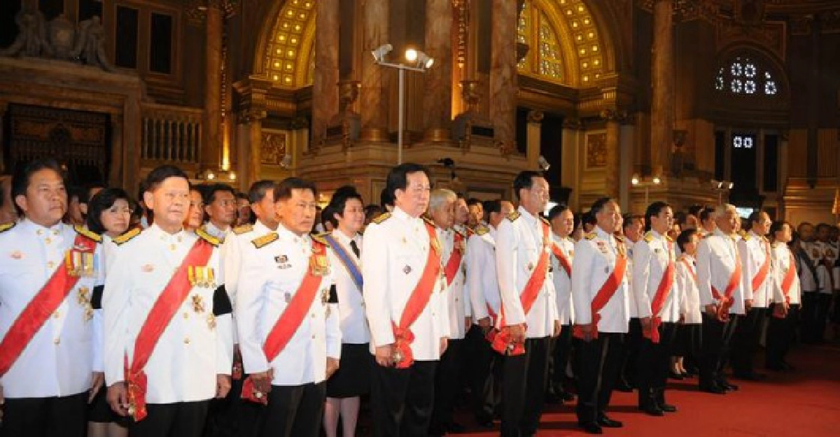 พระบรมฯเสด็จฯทรงเปิดประชุมรัฐสภา