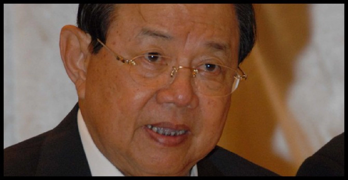 'ยุทธศักดิ์'พ้นไดนาสตี้คาดนั่งกห. 'ยุทธศักดิ์'พ้นไดนาสตี้คาดนั่งกห.