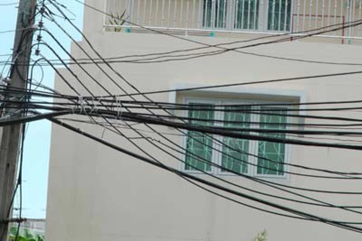รถบรรทุกเกี่ยวสายไฟ รถบรรทุกเกี่ยวสายไฟ