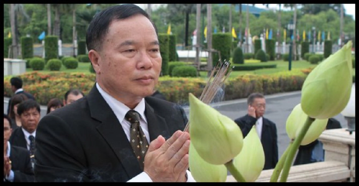 'รมต.สำนักนายกฯ'ถือฤกษ์ไหว้พระพรหม 'รมต.สำนักนายกฯ'ถือฤกษ์ไหว้พระพรหม