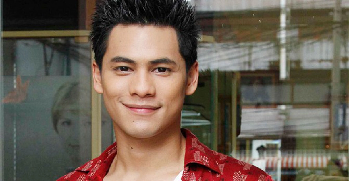 'เอมี่'ช็อกขับรถชนรถตู้'ซี'โล่งแฟนสาวปลอดภัย
'เอมี่'ช็อกขับรถชนรถตู้'ซี'โล่งแฟนสาวปลอดภัย