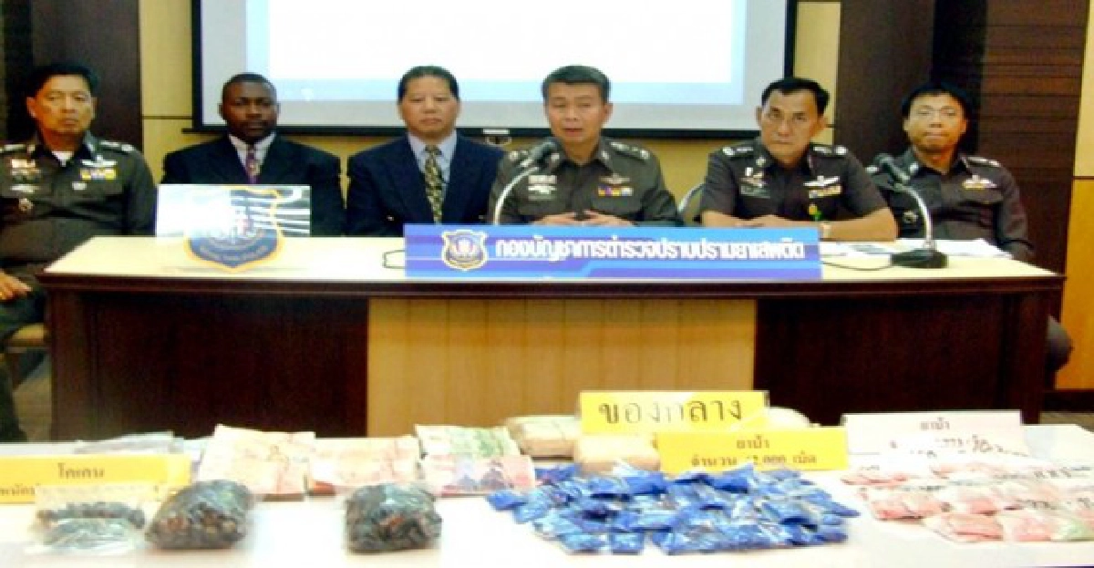 ปส.แถลงข่าวจับยาไอซ์135ล. ปส.แถลงข่าวจับยาไอซ์135ล.
