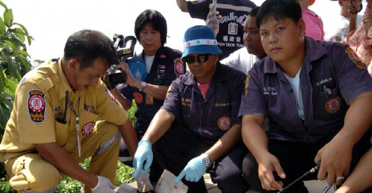 โยนลูกแรกเกิดจากชั้น4ตกพื้นดับ โยนลูกแรกเกิดจากชั้น4ตกพื้นดับ