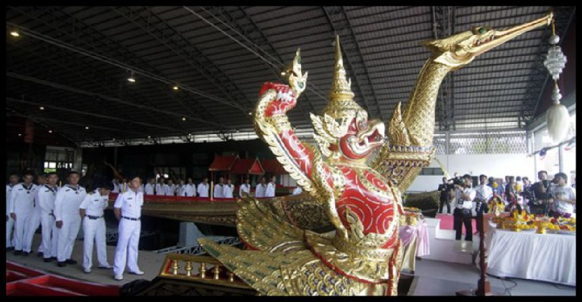 'ขบวนพยุหยาตราทางชลมารค'เทิดพระเกียรติในหลวง84พรรษา 'ขบวนพยุหยาตราทางชลมารค'เทิดพระเกียรติในหลวง84พรรษา