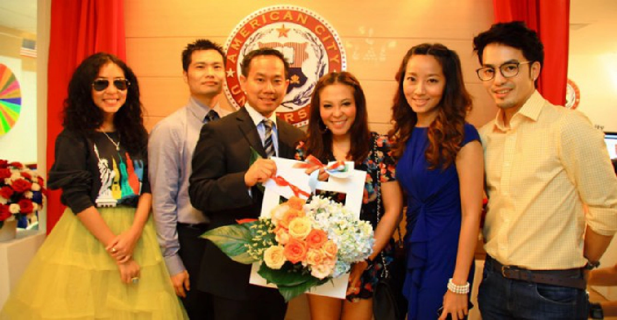 เสิร์ฟข่าวเม้าท์แตก 
