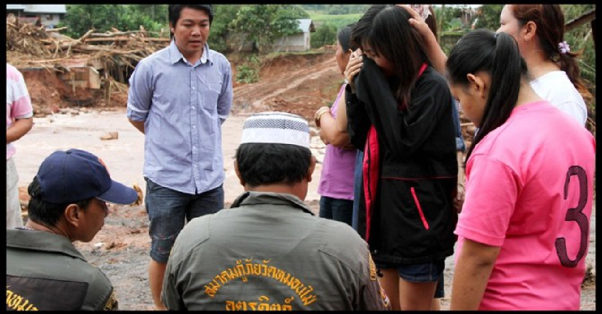 จนท.ลุยค้นผู้สูญหายจากน้ำท่วม