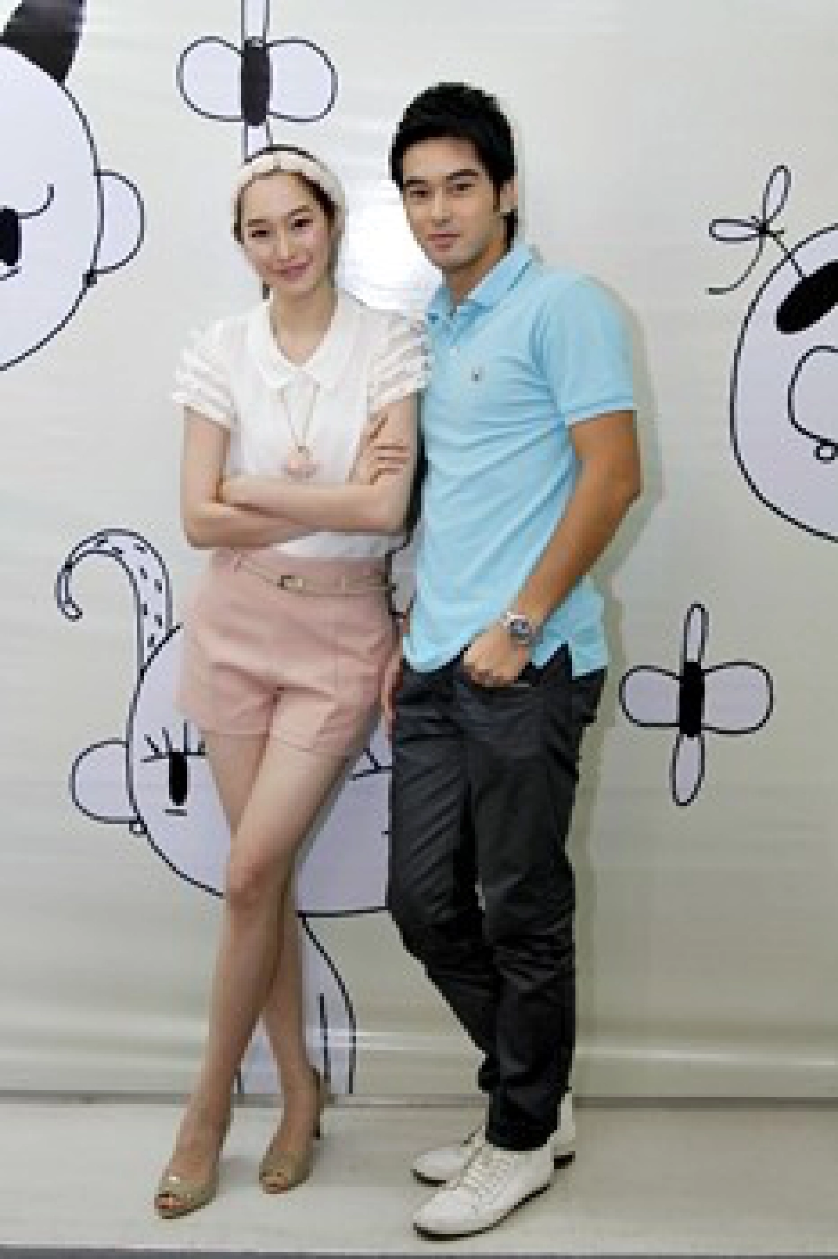 ตามดูเลิฟซีนหวาน'อ๊อฟ-ฉัตร''เคลลี่-เอก'ซัดกันนัวสนั่น
ตามดูเลิฟซีนหวาน'อ๊อฟ-ฉัตร''เคลลี่-เอก'ซัดกันนัวสนั่น