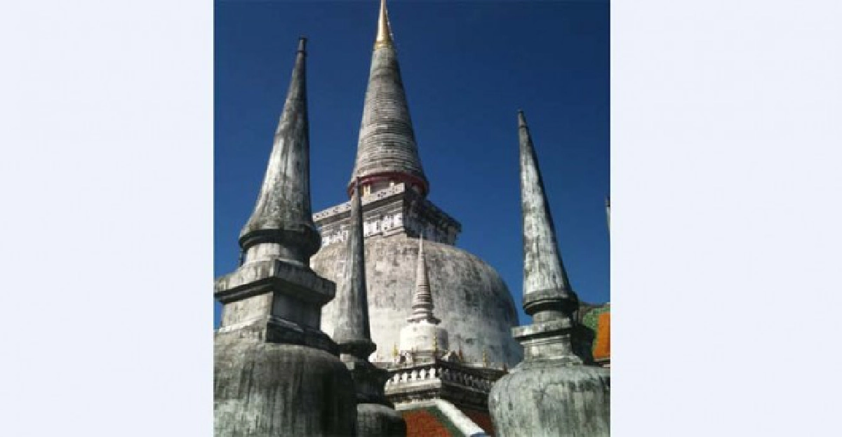 วัดพระธาตุ-องค์พระบรมธาตุเจดีย์ไร้เงา