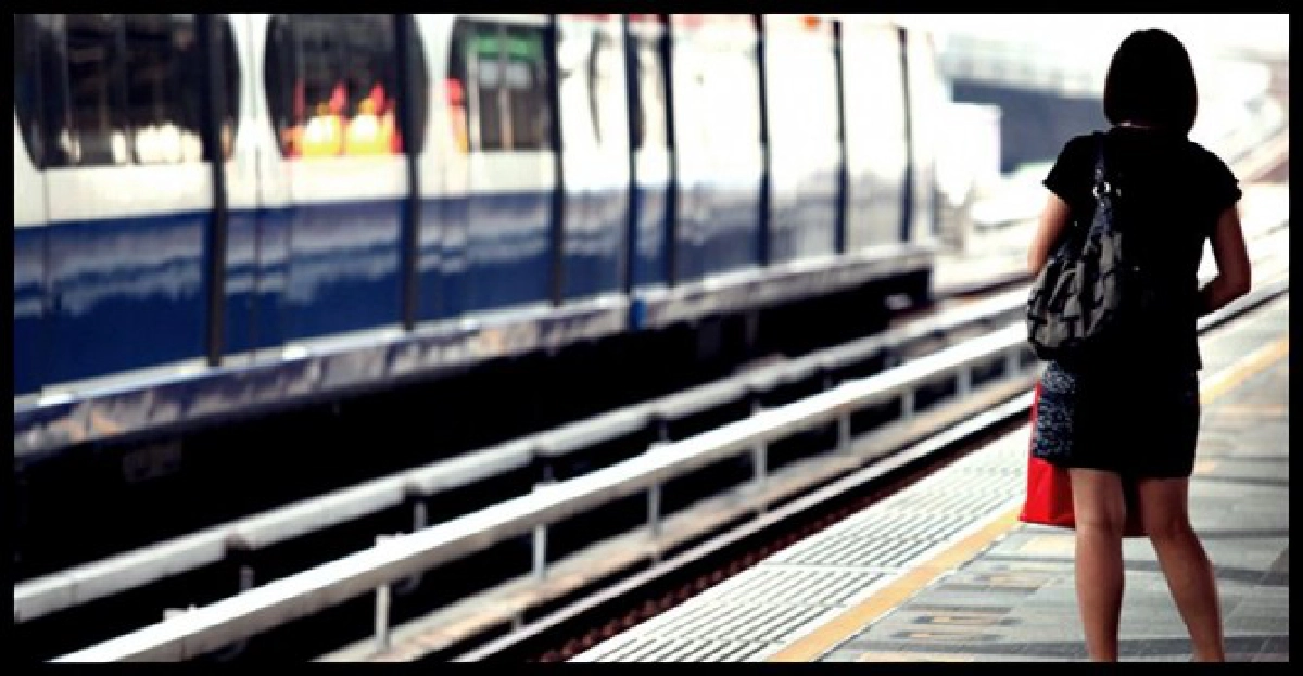หนุ่มโดดสะพานเชื่อมทางรถไฟฟ้า หนุ่มโดดสะพานเชื่อมทางรถไฟฟ้า