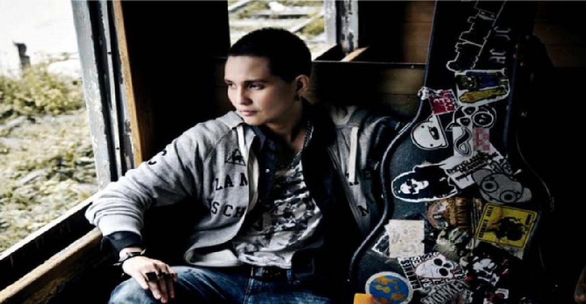 พักร้องเพลงร็อก'ชีส์ต้า'ผันตัวเป็นครู พักร้องเพลงร็อก'ชีส์ต้า'ผันตัวเป็นครู
