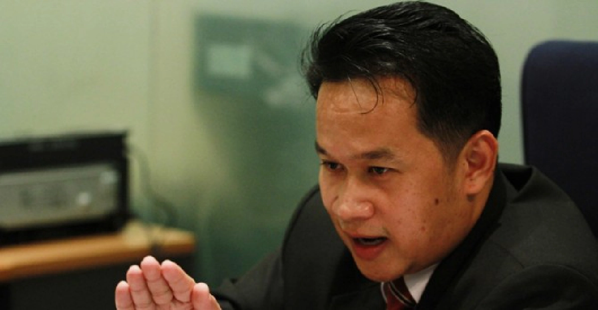 'อนุสรณ์'แจกเอกสารแถลงข่าวอัด'ปชป.' 'อนุสรณ์'แจกเอกสารแถลงข่าวอัด'ปชป.'