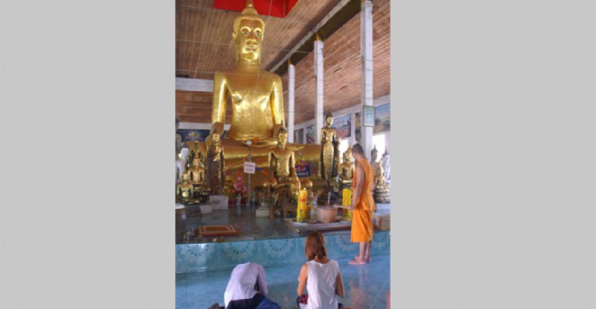 ถนนสายบุญ กลางเมืองสุพรรณฯ
