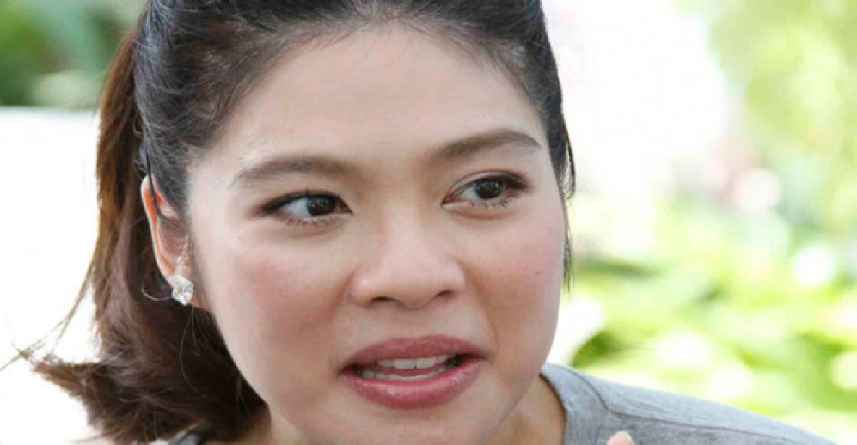 'ดาว'งดตอบเรื่อง'จุ๋ย'
'ดาว'งดตอบเรื่อง'จุ๋ย'