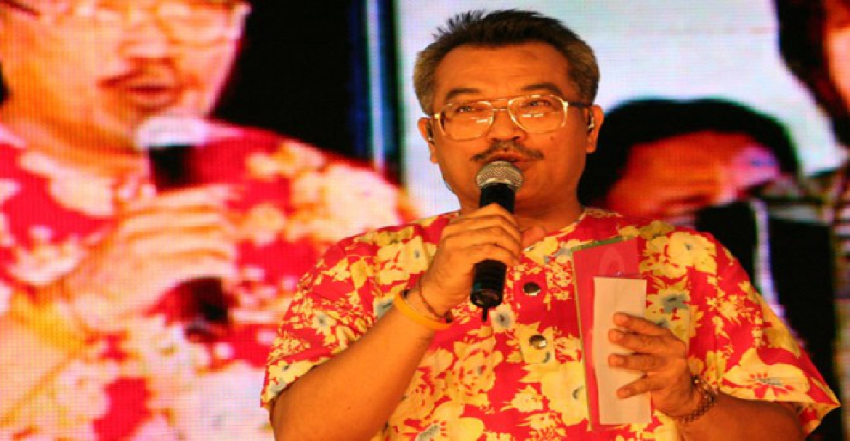 สร้างพิพิธภัณฑ์ไพรวัลย์ ลูกเพชร
สร้างพิพิธภัณฑ์ไพรวัลย์ ลูกเพชร