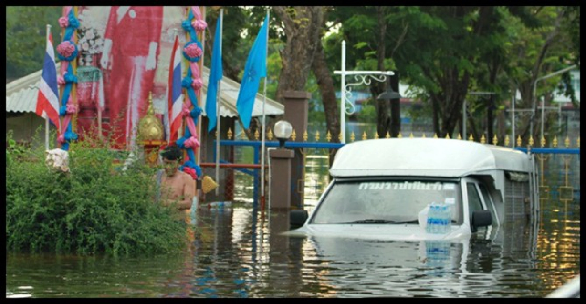 น้ำถล่มพนังกั้นน้ำนครสวรรค์แตก 