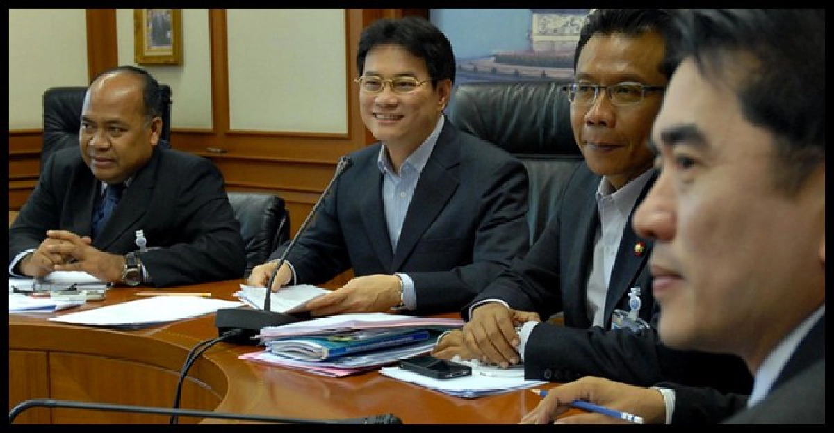 'จุรินทร์'พร้อมร่วมมือรบ.แก้ไขน้ำท่วม
'จุรินทร์'พร้อมร่วมมือรบ.แก้ไขน้ำท่วม