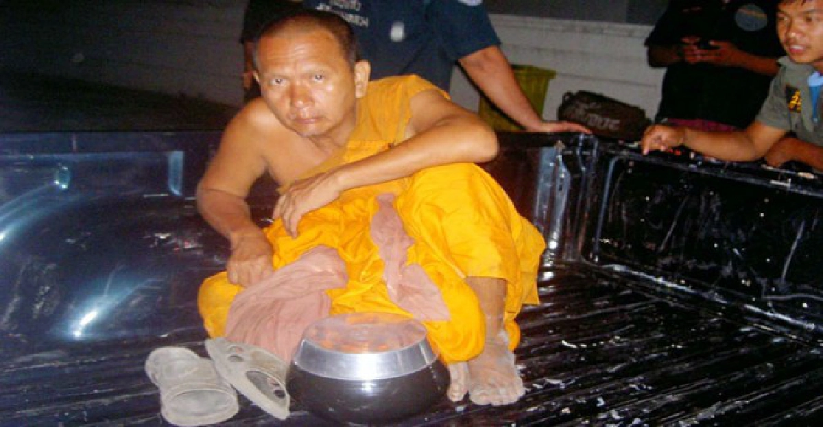 "ศีลวิบัติ" ของพระภิกษุ.... ทางเสื่อมของพระพุทธศาสนา "ศีลวิบัติ" ของพระภิกษุ.... ทางเสื่อมของพระพุทธศาสนา