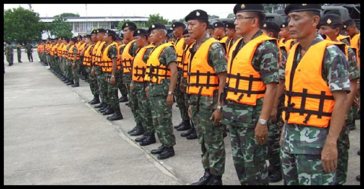 ทหารวางกำลังทุกจุดสกัดน้ำทะลักกรุง