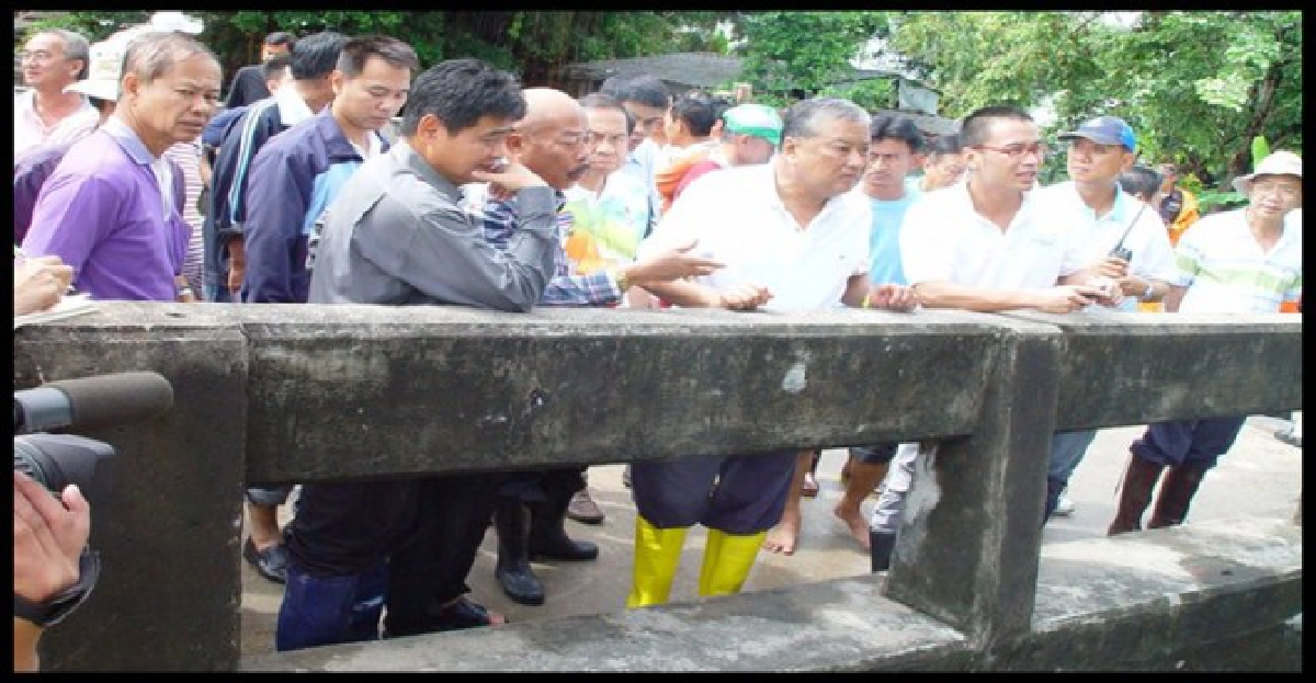 ผู้ว่าฯกทม.ห่วง2จุดนอกแนวคันกั้นน้ำ   