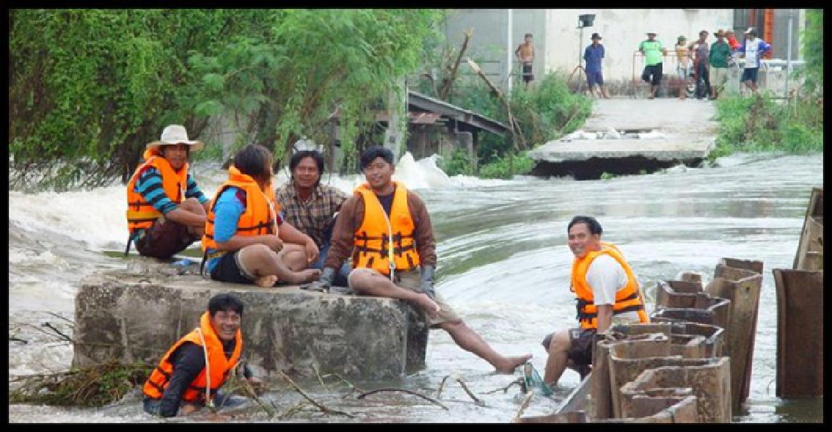 ยัน15ต.ค.ซ่อมคลองบ้านพร้าวเสร็จ ยัน15ต.ค.ซ่อมคลองบ้านพร้าวเสร็จ