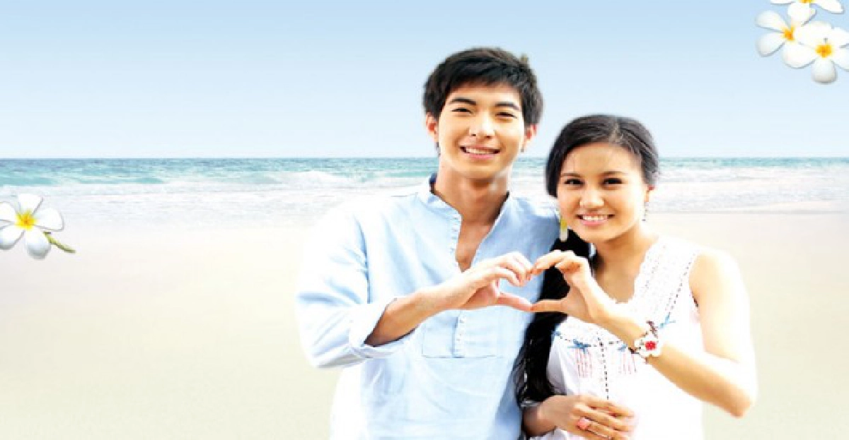 หนุ่มตี๋-สาวไทย'โตโน่-เอม' หนุ่มตี๋-สาวไทย'โตโน่-เอม'