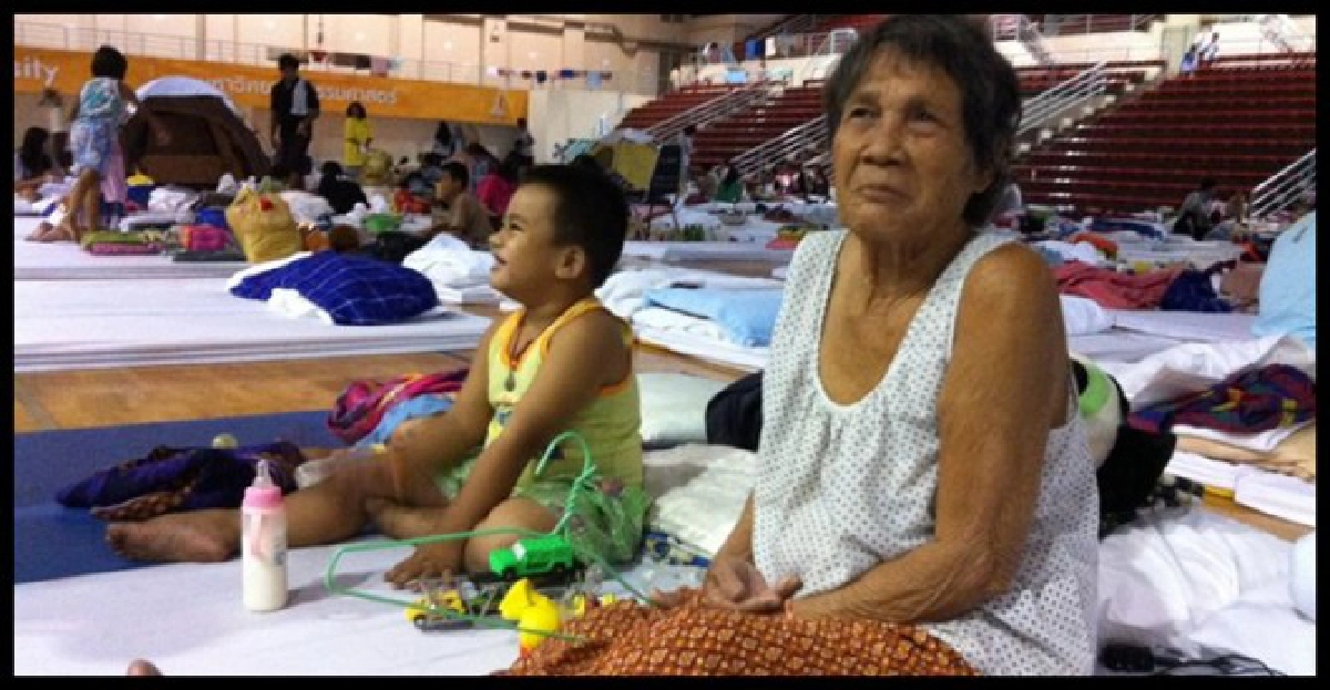 'ถั่วแระ'เปิดศูนย์รับบริจาคน้ำท่วม 'ถั่วแระ'เปิดศูนย์รับบริจาคน้ำท่วม